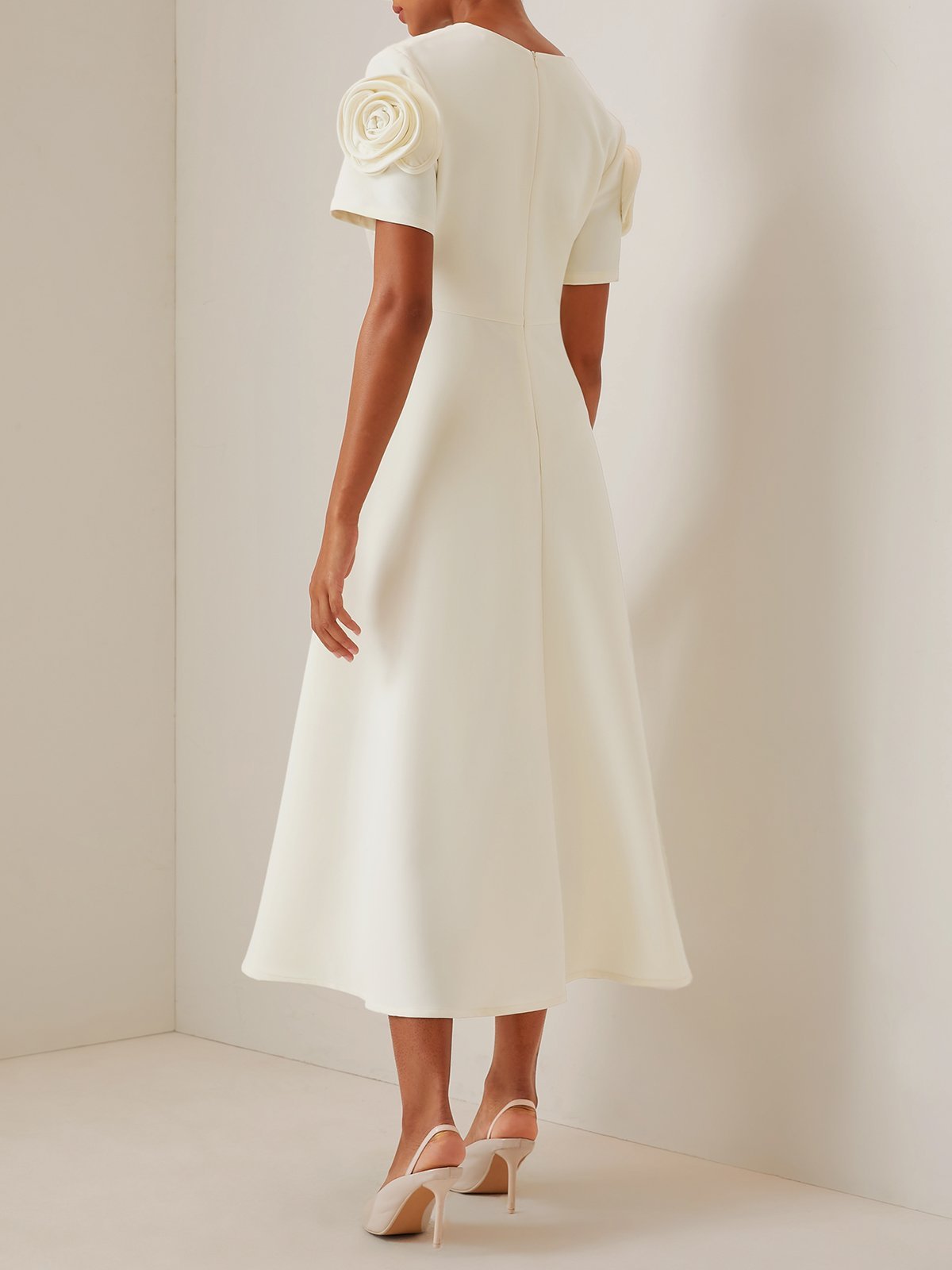 Off-White 3D Floral Short Sleeve  V Neck A-Line Maxi Dress 