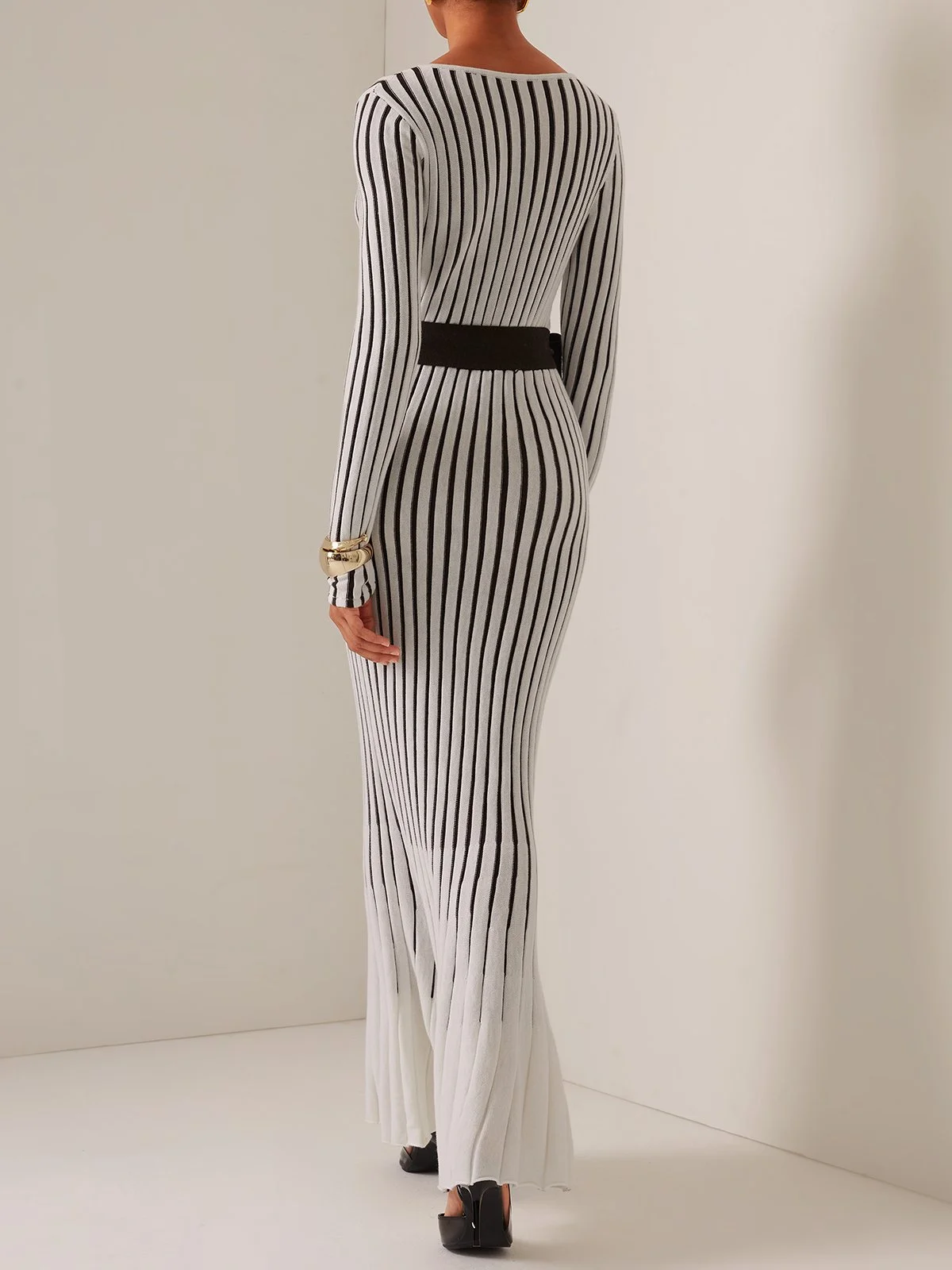 White Striped A-Line Maxi Wool Sweater Dress With Belt