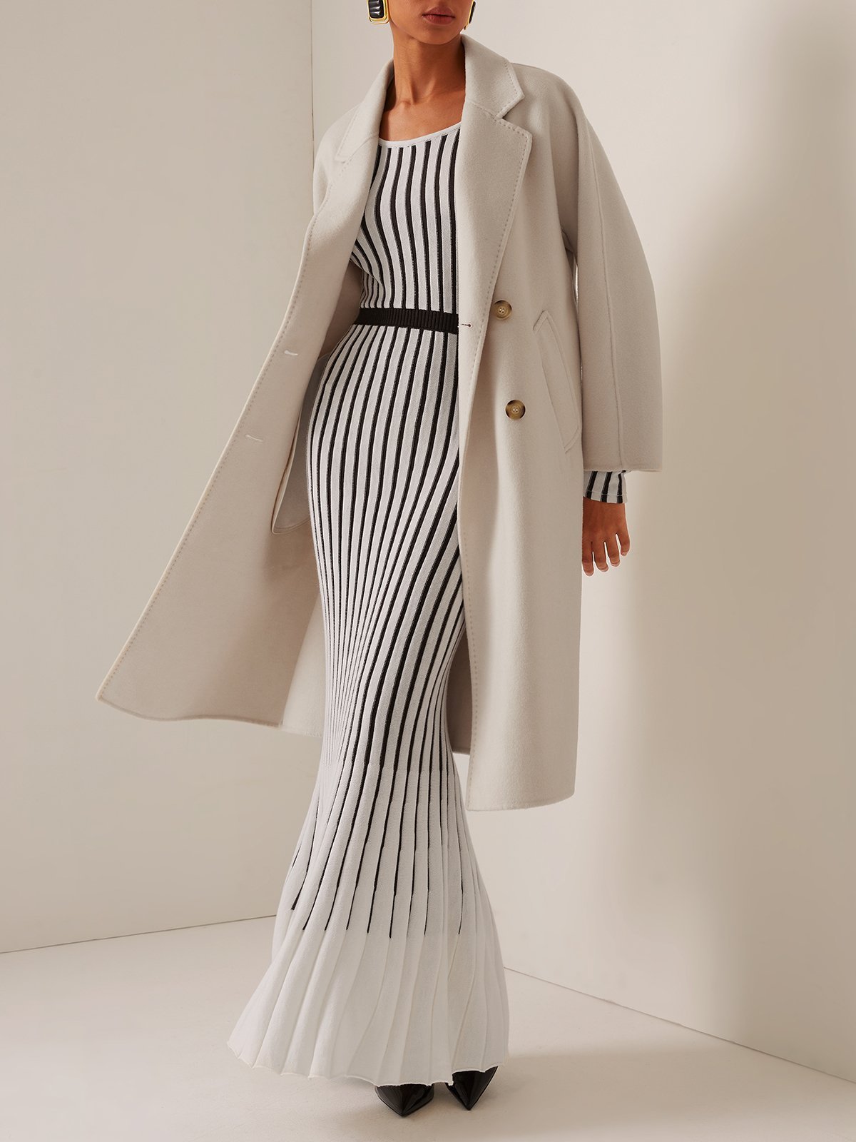 White Striped A-Line Maxi Wool Sweater Dress With Belt