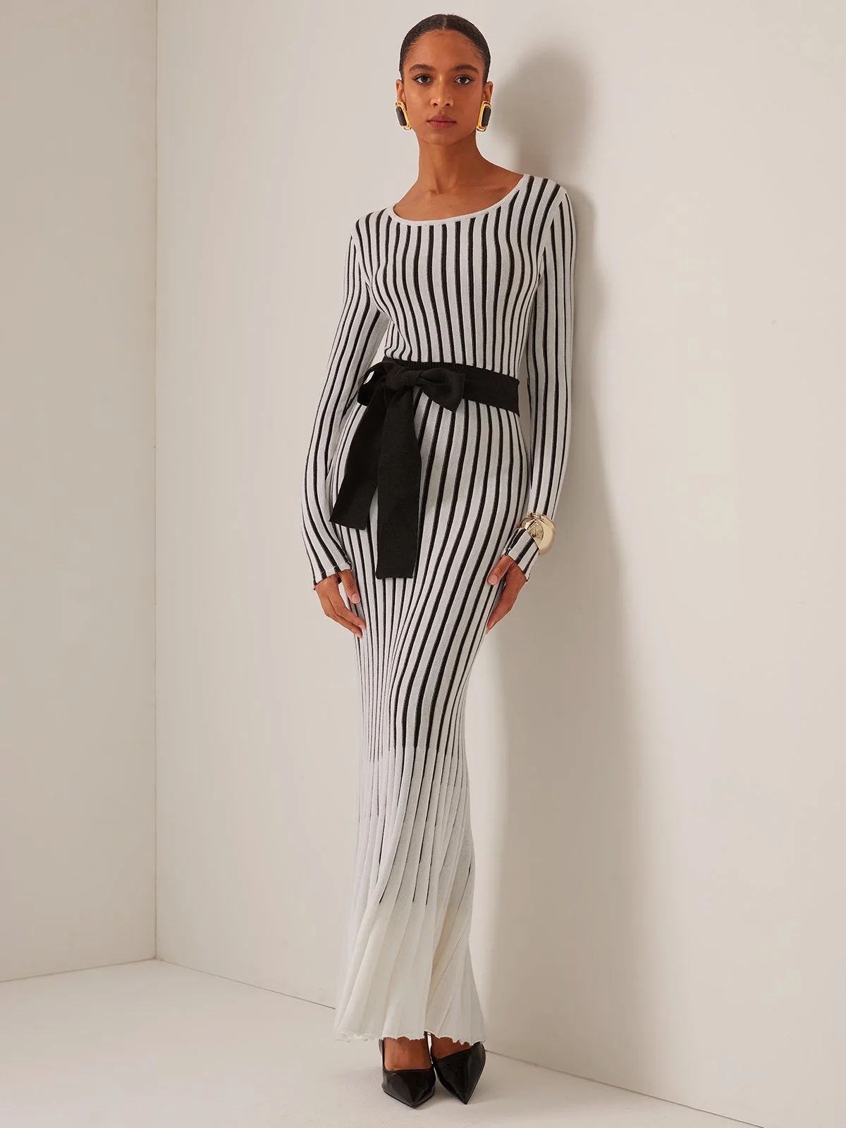 White Striped A-Line Maxi Wool Sweater Dress With Belt