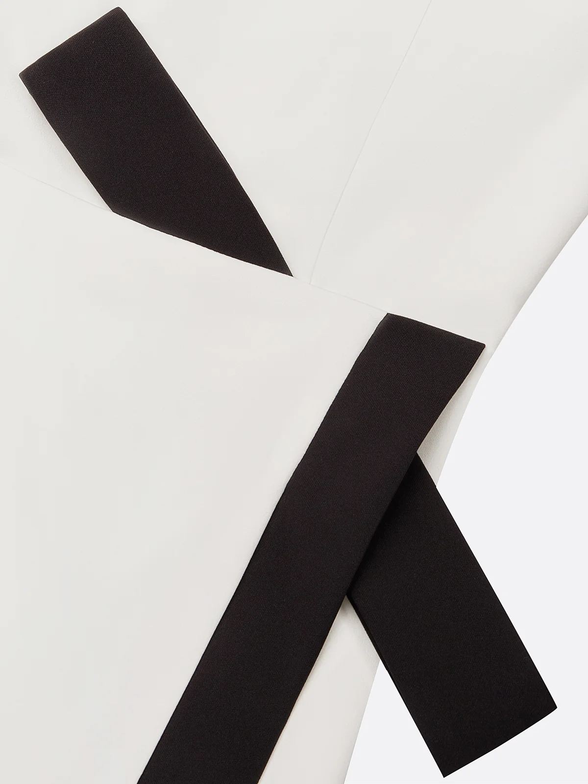 White Piping Classic Crew Neck Sleeveless Sheath Maxi Dress