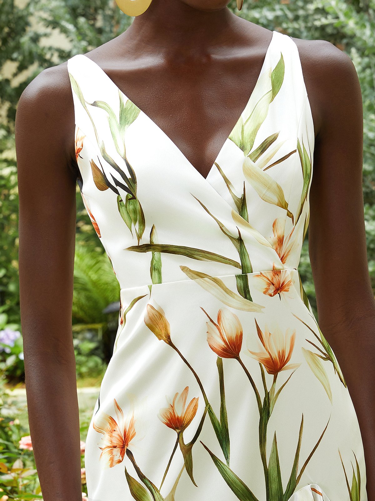 Off White Printing Asymmetric Satin V Neck Sleeveless Mermaid Midi Dress