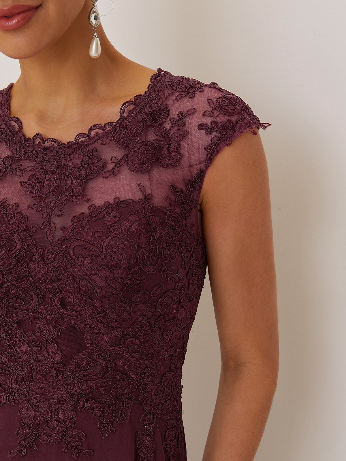 Wine Red Lace Chiffon Crew Neck Cap Sleeve A-Line Maxi Mother of the Bride or Groom Dress