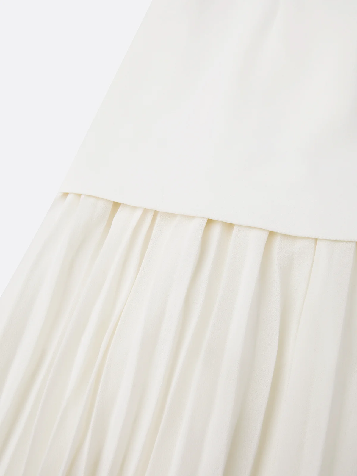 Off White Pleated Classic Boat Neck Sleeveless A-Line Gown Dress