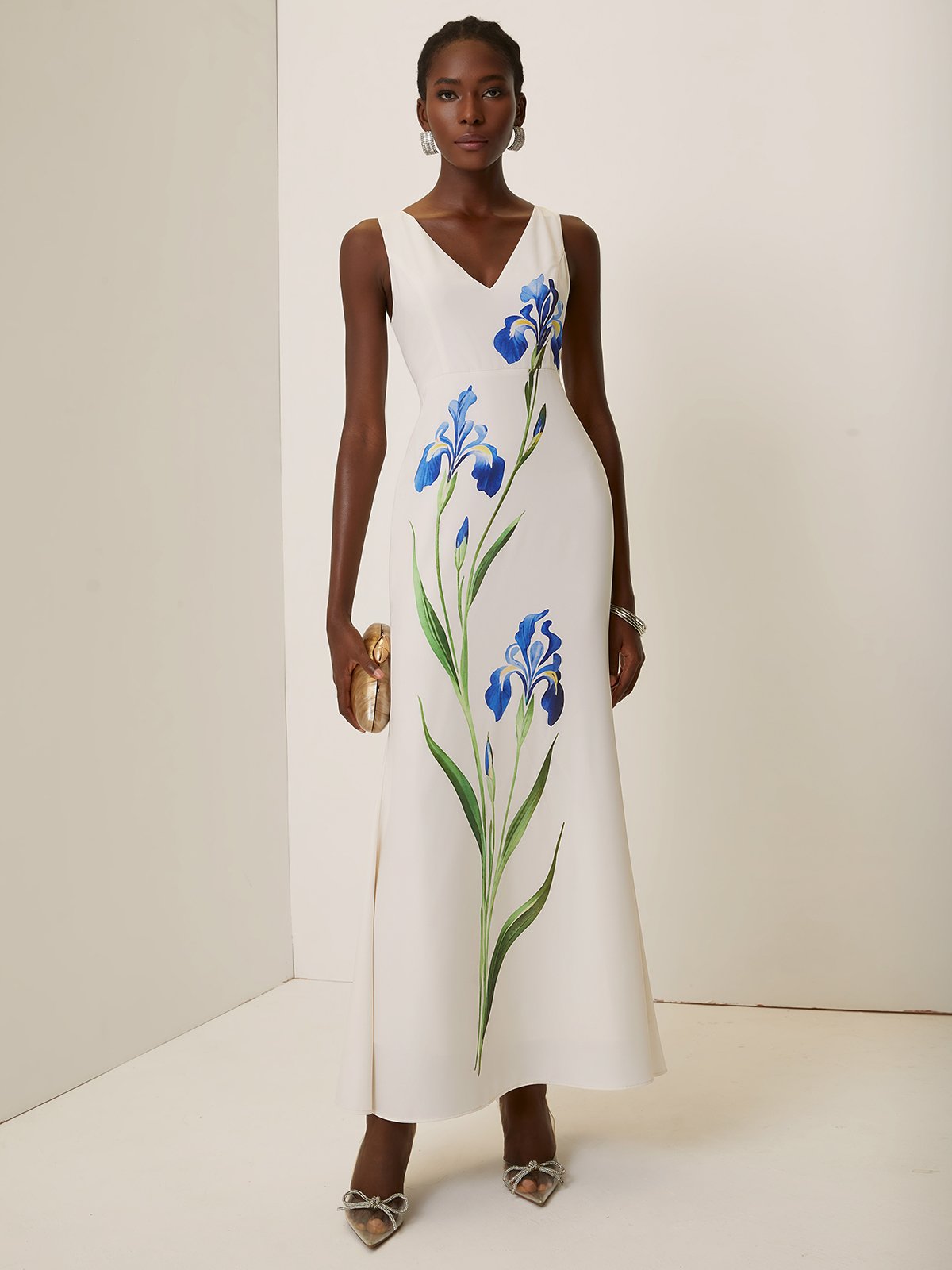 White Floral Classic V Neck Sleeveless A-Line Gown Dress