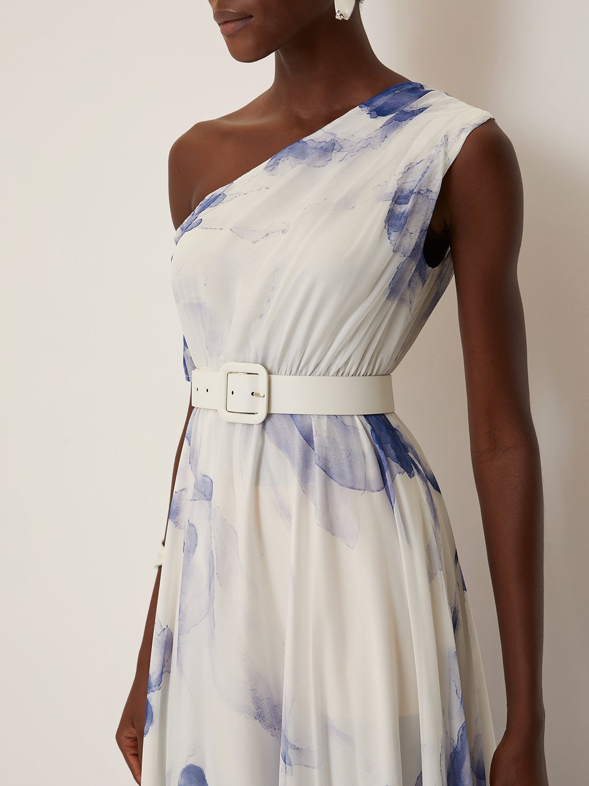 Blue Printing Asymmetric Chiffon One Shoulder Short Sleeve A-Line Maxi Dress