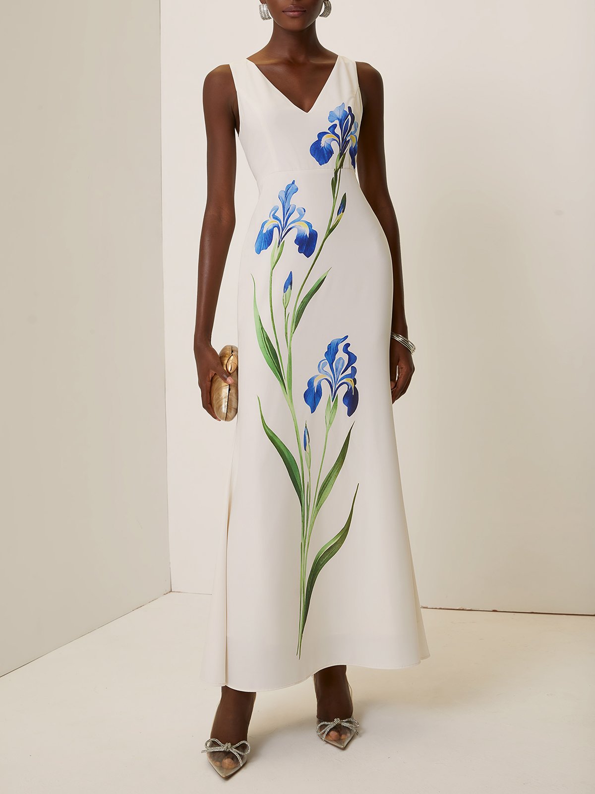 White Floral Classic V Neck Sleeveless A-Line Gown Dress