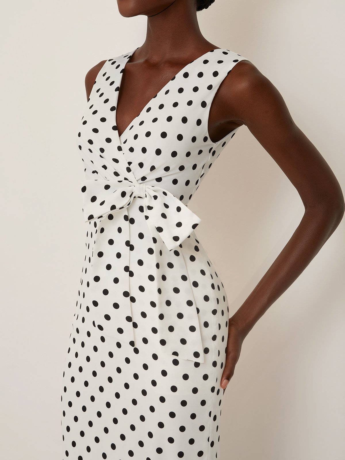 White Bow Printing Classic V Neck Sleeveless Sheath Midi Dress