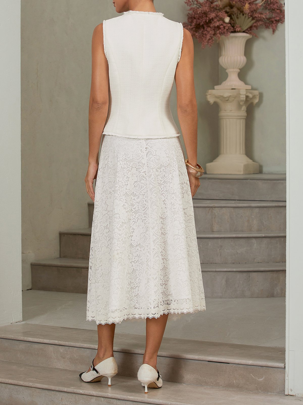 Women Tweed White Buckle Pocket Stitching Crew Neck Sleeveless Dressy Coat With Skirt Two-Piece Set
