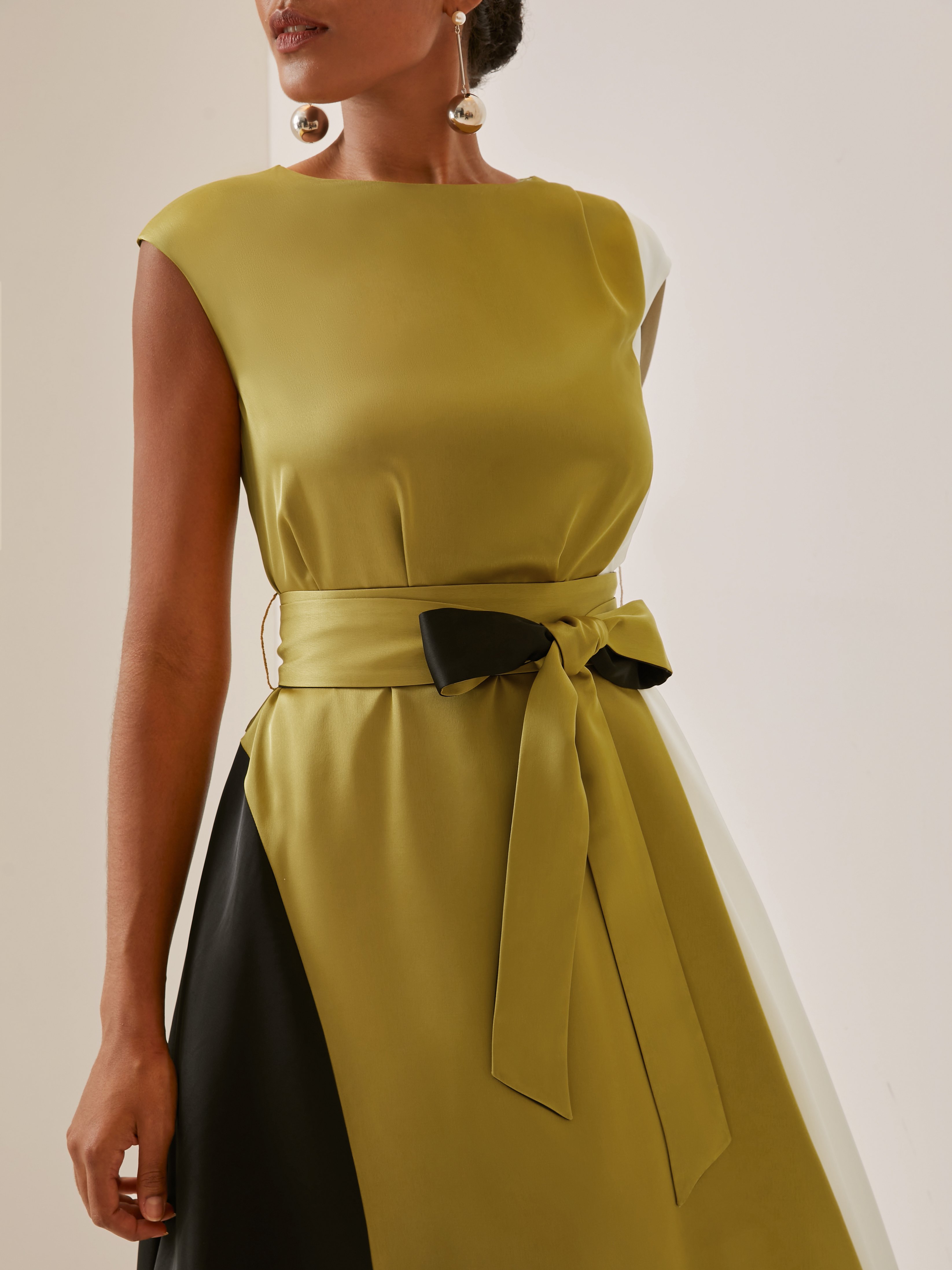 Green Color Block Cap Sleeve Satin Tie Waist A-Line Midi Dress