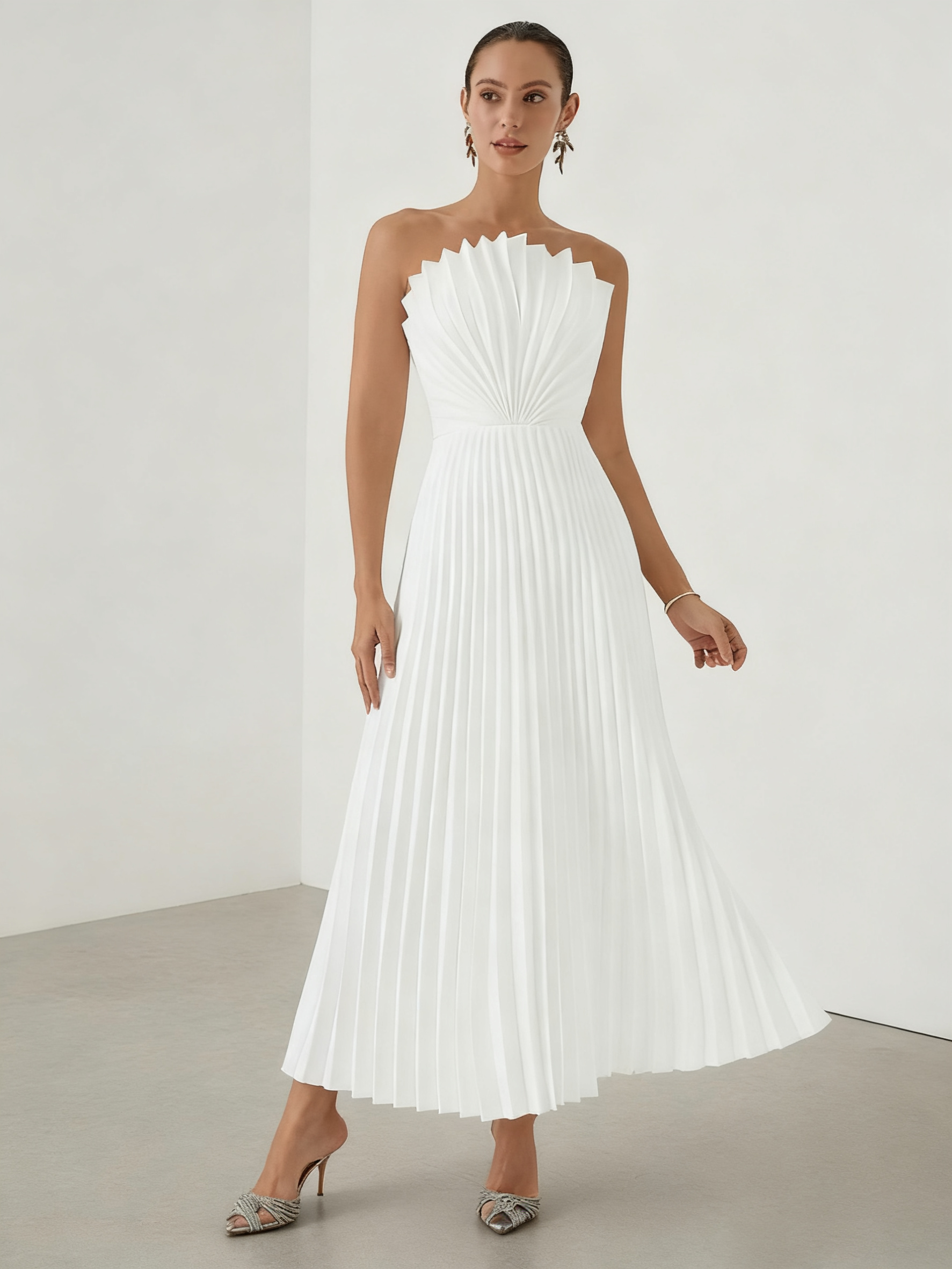 White Pleated Classic Strapless Sleeveless A-Line Maxi Dress
