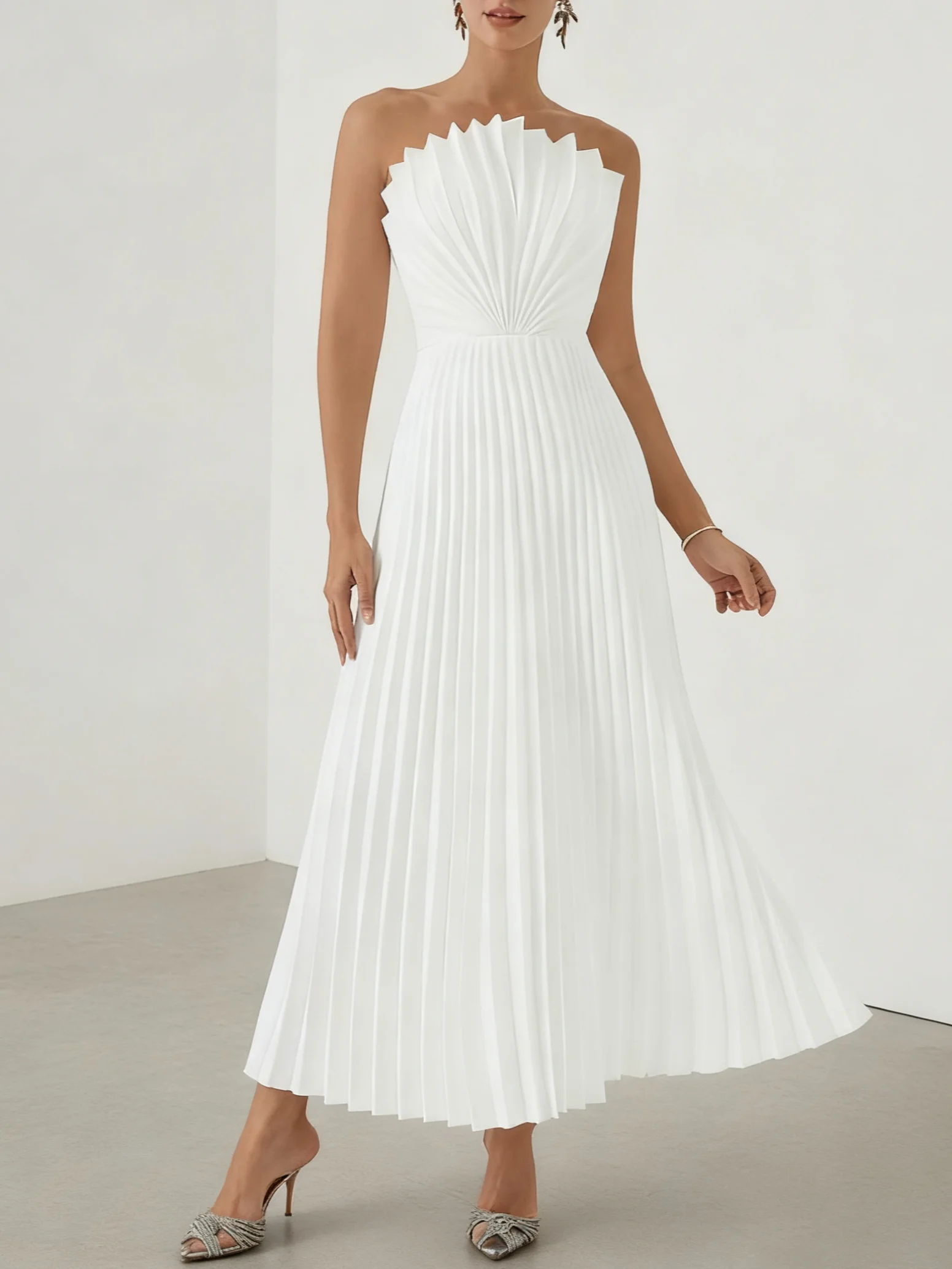 White Pleated Classic Strapless Sleeveless A-Line Maxi Dress