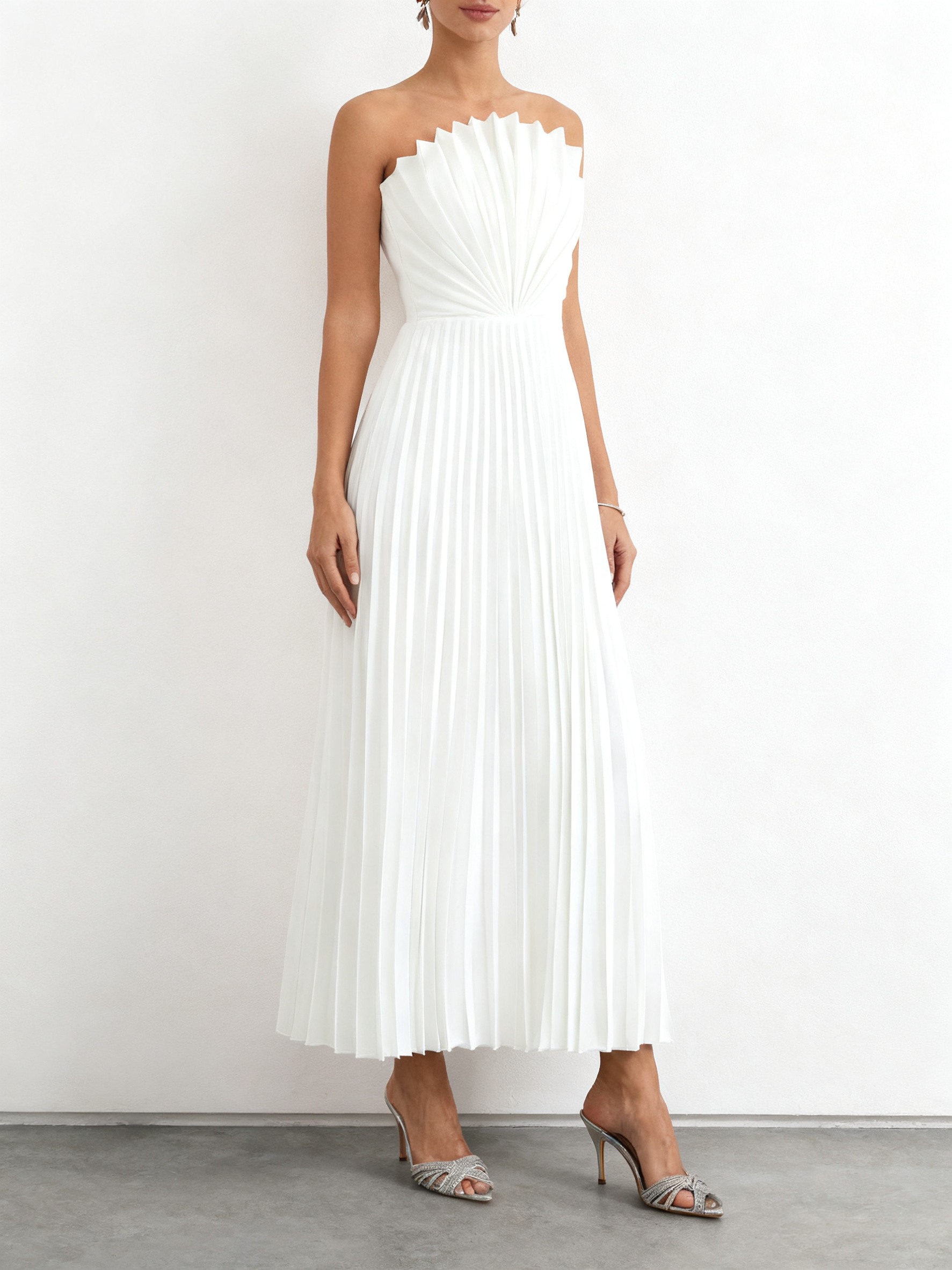 White Pleated Classic Strapless Sleeveless A-Line Maxi Dress