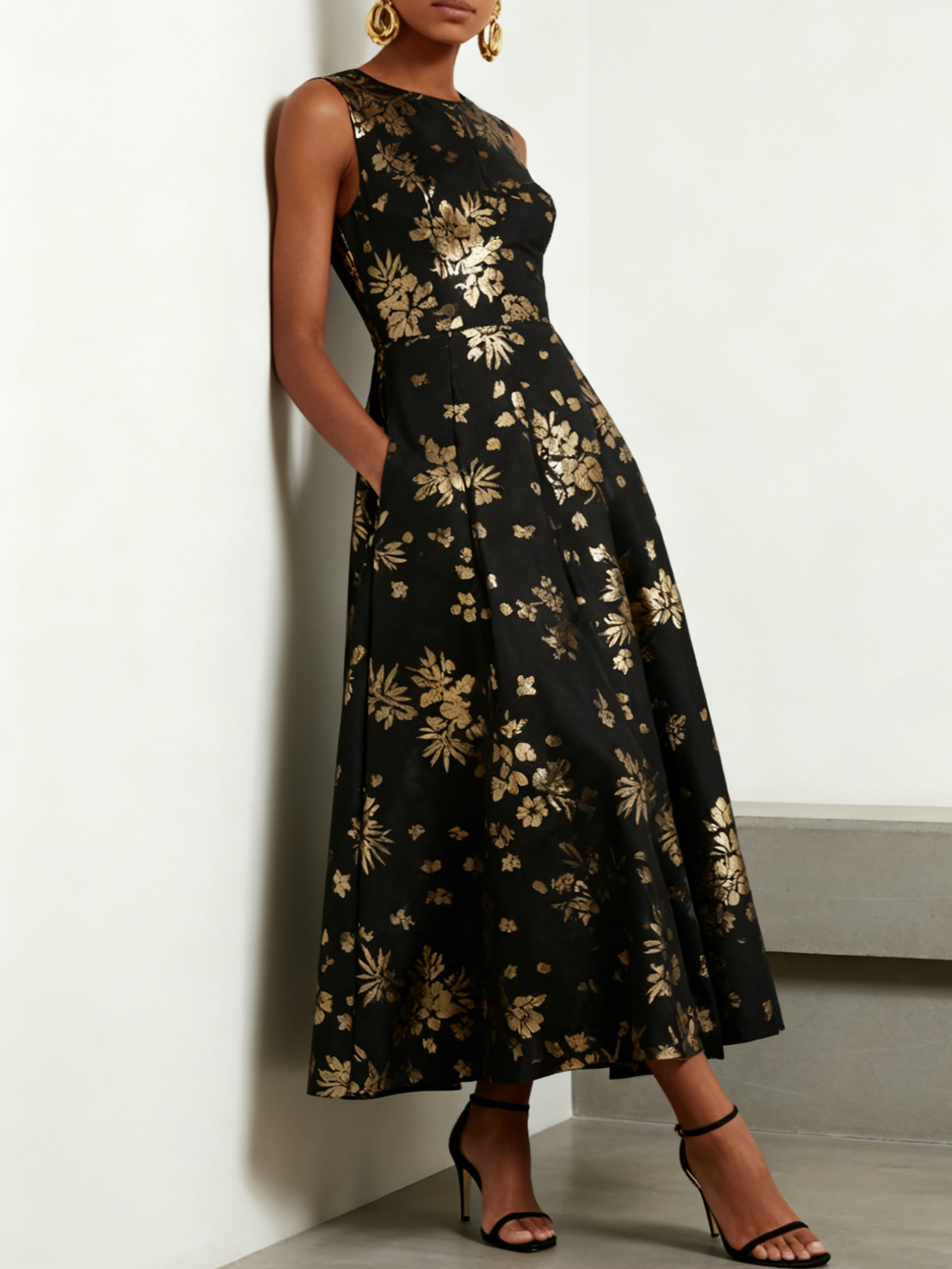 Black Stamped Bronzing Satin Crew Neck Sleeveless A-Line Maxi Dress